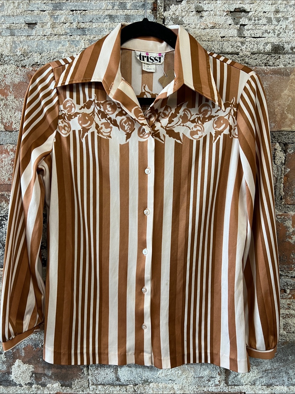 Vintage TRISSI striped Button-Down knit Shirt in Brown & Cream with Floral Yoke
